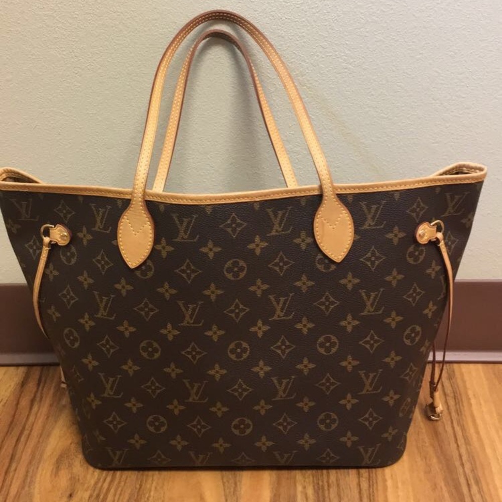 Authentic Louis Vuitton Neverfull MM Purse